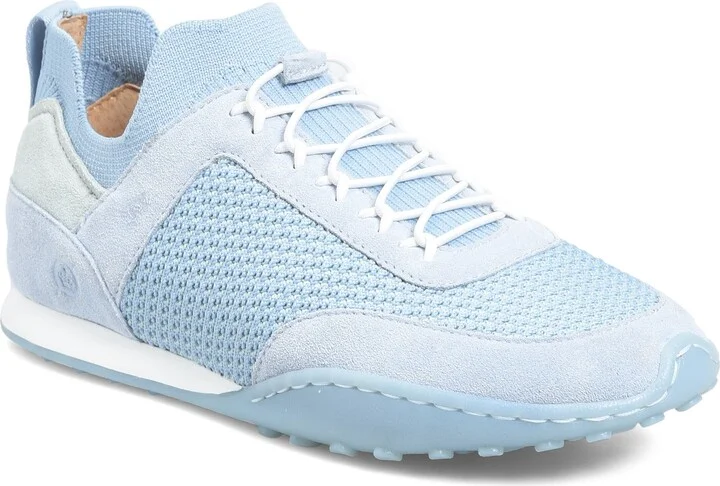 Aire Sneaker