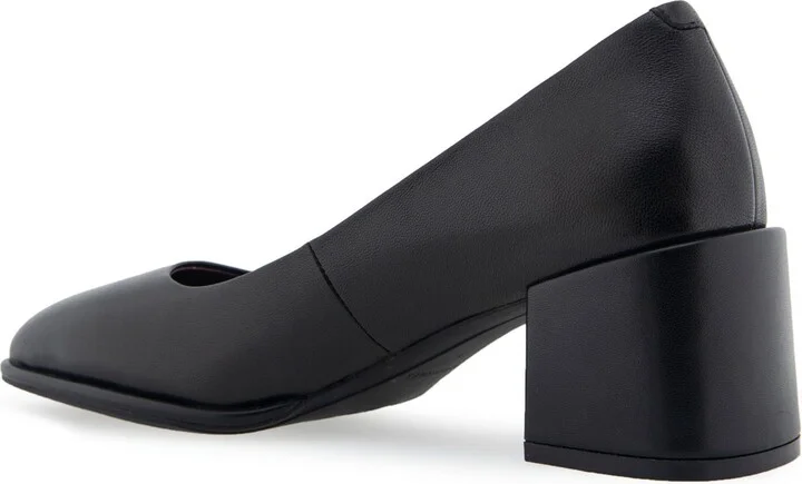 Alae Block Heel Pump - Image 2