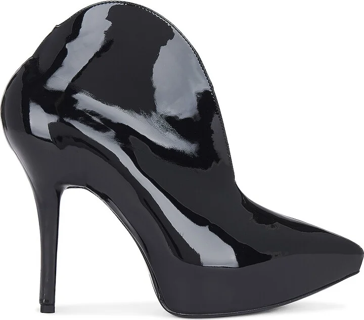 ALAÏA Ankle Boot in Black