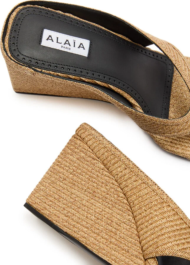 Alaïa Cube 75 Raffia Thong Wedge Mules - Image 4
