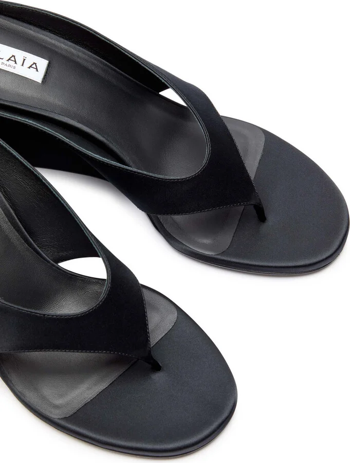 Alaïa Cube 75 Satin Thong Wedge Mules - Image 3