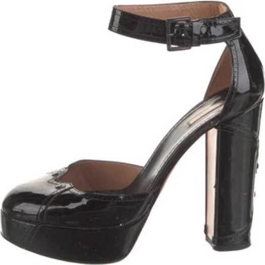 Alaïa