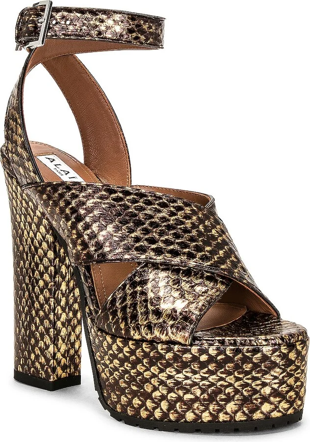 ALAÏA Platform Sandal in Metallic Gold - Image 2
