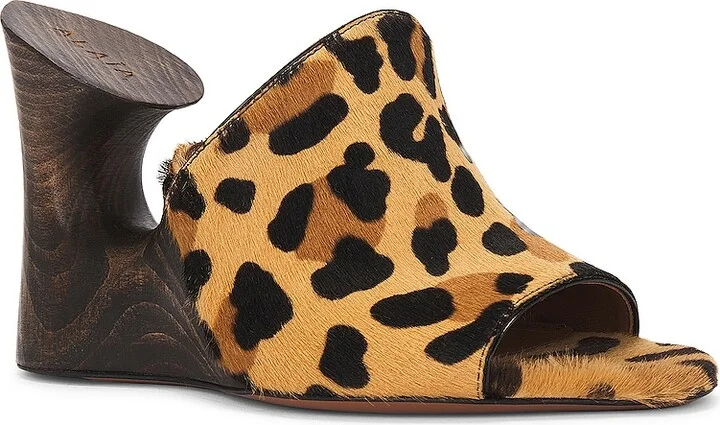 ALAÏA Sculpture Mule Sandal in Brown - Image 2