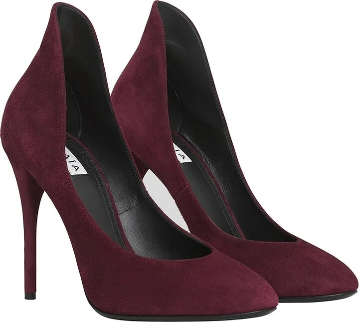 ALAÏA Stiletto Pump in Burgundy