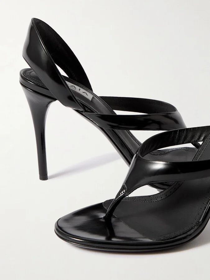 Alaïa - Tong 90 Patent-leather Sandals - Black - Image 4
