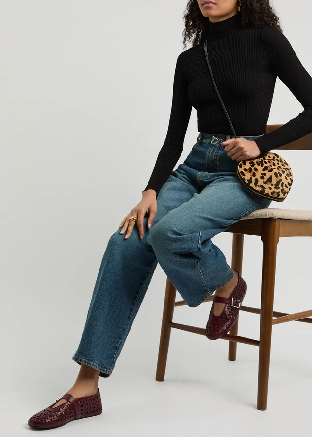 Alaïa Vienne Laser-cut Leather Ballet Flats - Image 9