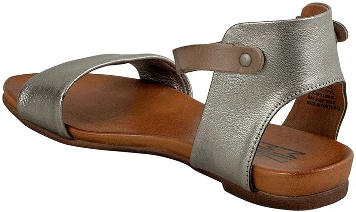 Alanis Flat Sandal - Image 10