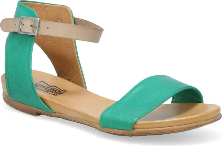 Alanis Flat Sandal