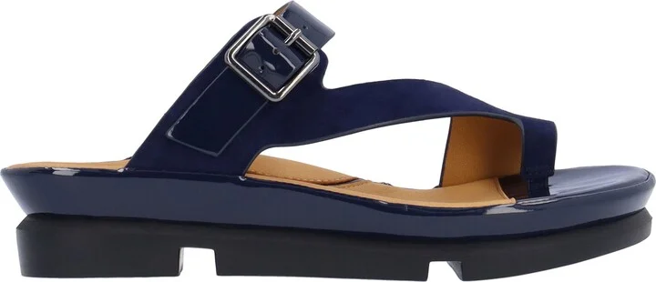 Alanza Toe Loop Sandal - Image 11