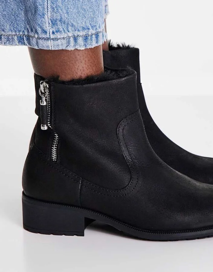 ALDO Orionweg boots with faux fur trim in black - Image 4