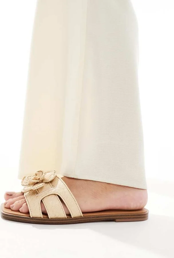 ALDO Seaflower padded flat sandals in beige raffia - Image 4