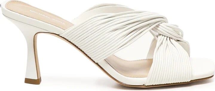 Alessia Mules