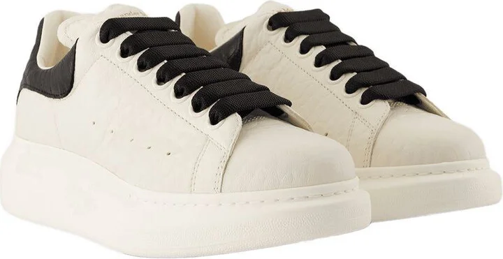 Alexander McQueen Sneakers Oversized - Image 2