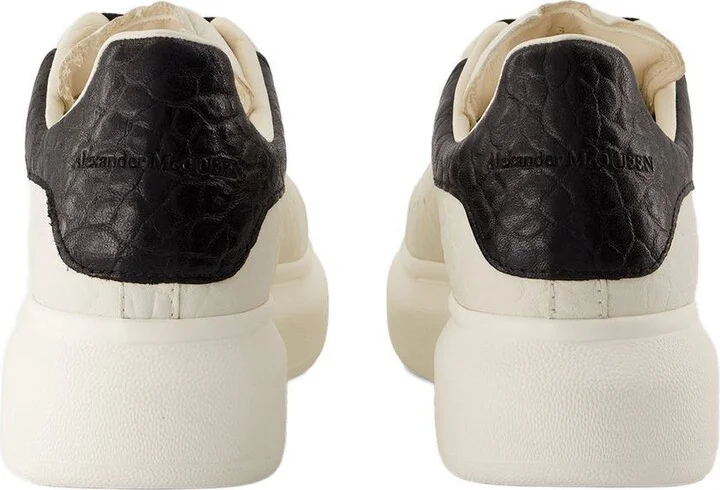 Alexander McQueen Sneakers Oversized - Image 3