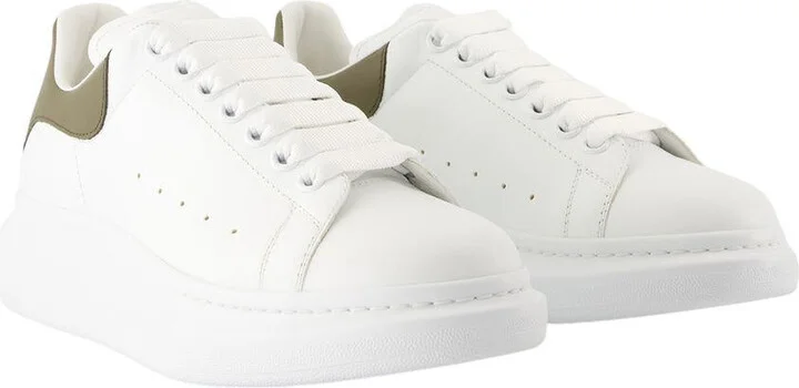 Alexander McQueen Sneakers Oversized - Image 2