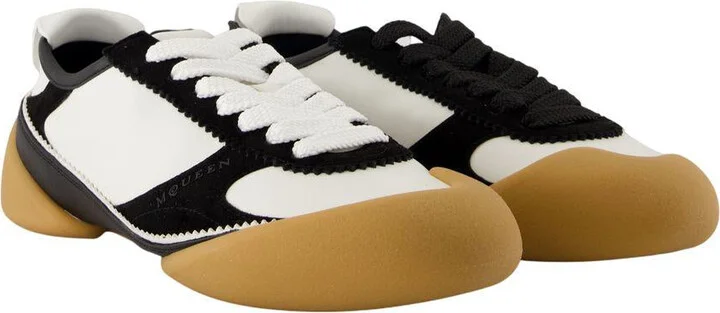 Alexander McQueen Sneakers Oversized - Image 2