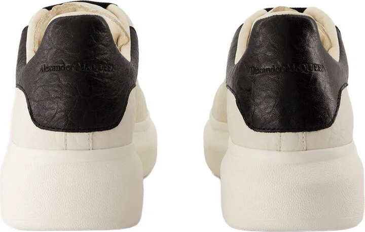 Alexander McQueen Sneakers Oversized - Image 3