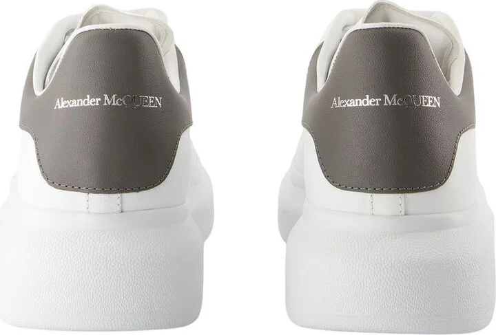 Alexander McQueen Sneakers Oversized - Image 3
