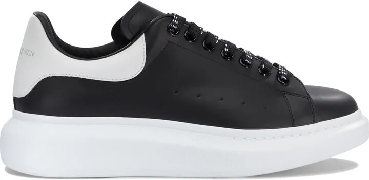 Alexander McQueen Sneakers & Slip-On