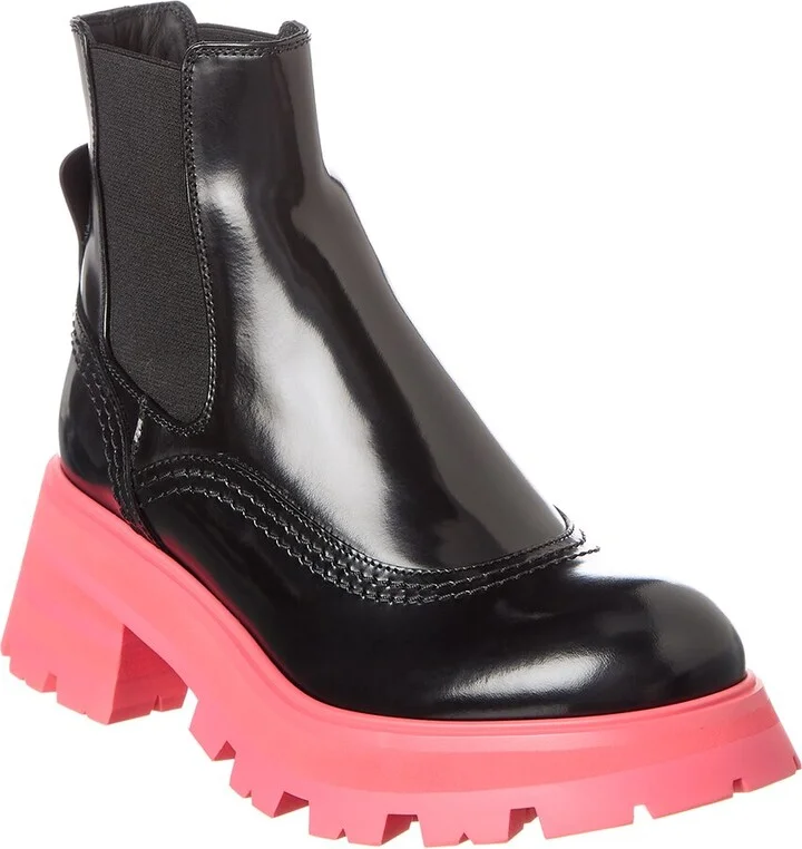 Alexander McQueen Wander Leather Chelsea Boot