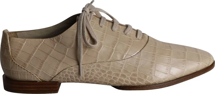 Alexander Wang Ingrid Croc-Embossed Oxfords in Beige Calfskin Leather