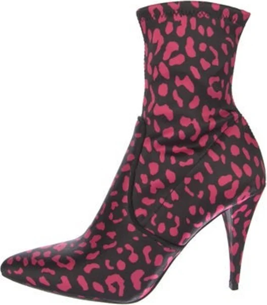 Alice + Olivia