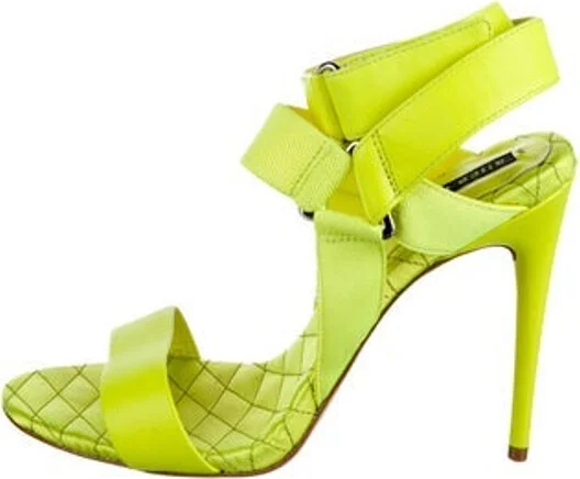 Alice + Olivia