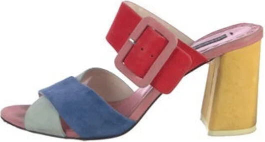 Alice + Olivia