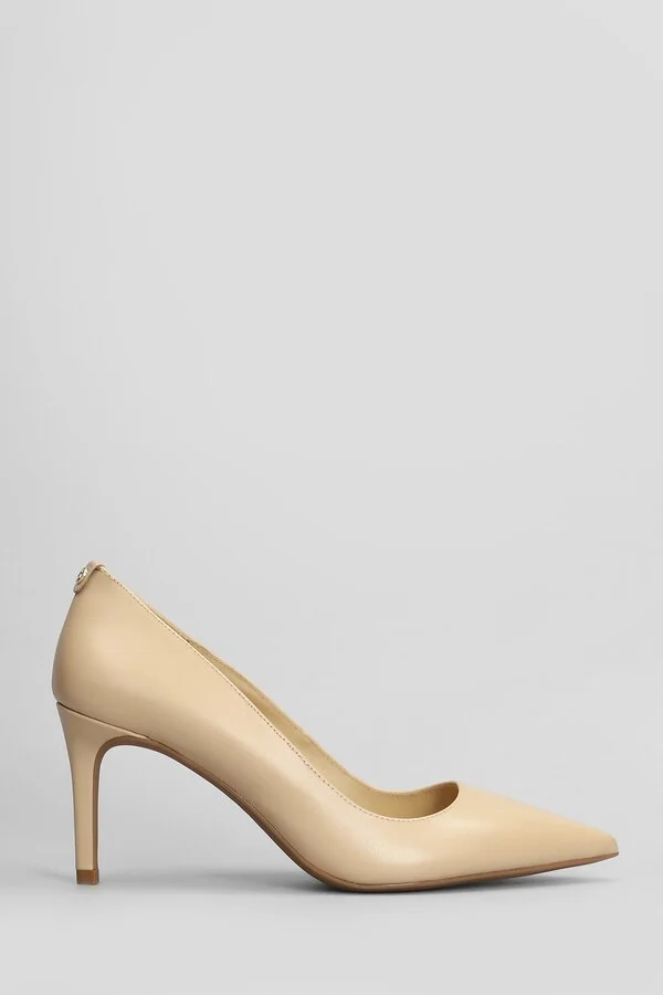 Alina Flex Pump Pumps In Powder Leather