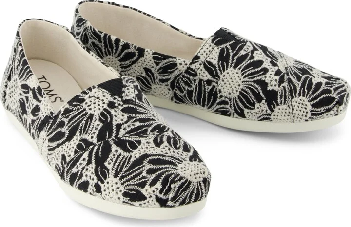 Alpargata Classic Floral Eyelet - Image 3