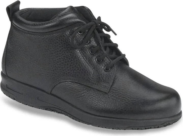 Alpine Non Slip Lace Up Boot - Wide In Black