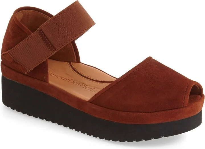 Amadour Platform Sandal