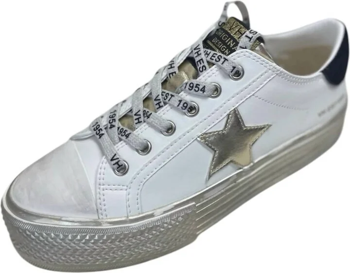 Amaze Eight Sneakers In White