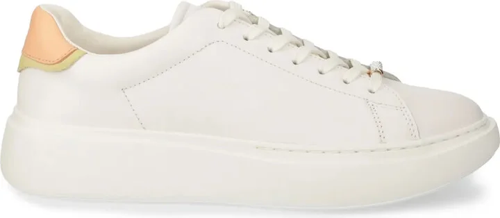 Amber Tenn trainers