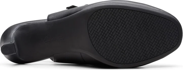 Ambyr Grace Pump - Image 5