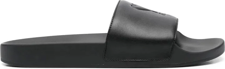 Ami de Coeur flat slides