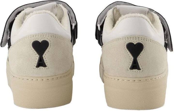 AMI Paris Low-Top Adc Sneakers - Image 3