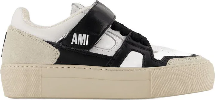 AMI Paris Low-Top Adc Sneakers