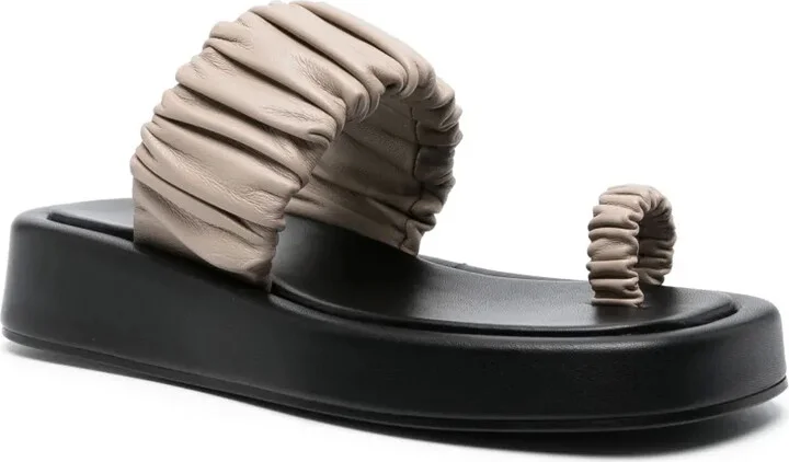 Amor 39mm platform leather sandals - Image 2