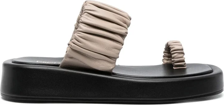 Amor 39mm platform leather sandals