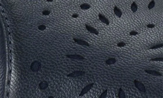 Amry Laser-Cut Flat - Image 6