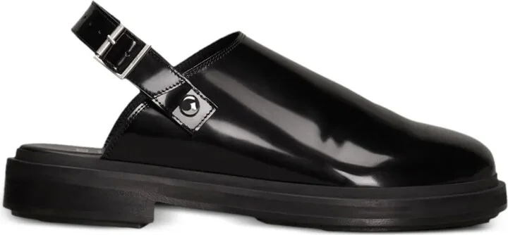 Anatomical Toe slingback pumps