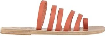 Salmon pink