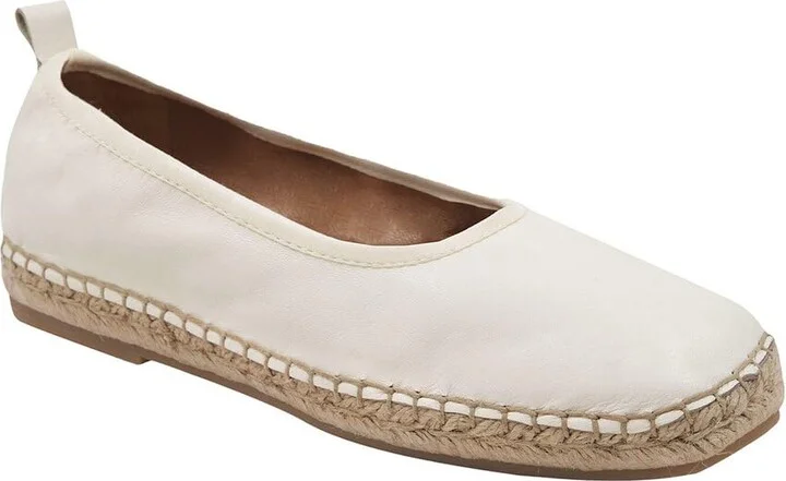 Andre Assous Women's Geneva Loafer Flat