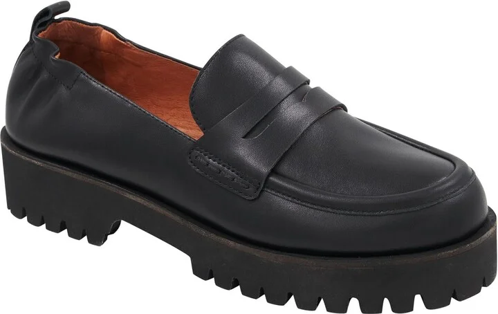 Andre Assous Women's River Loafer