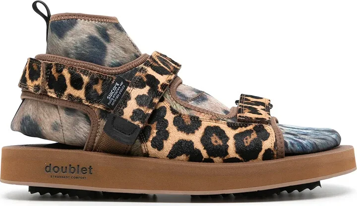 Animal-Foot Layered Sandals