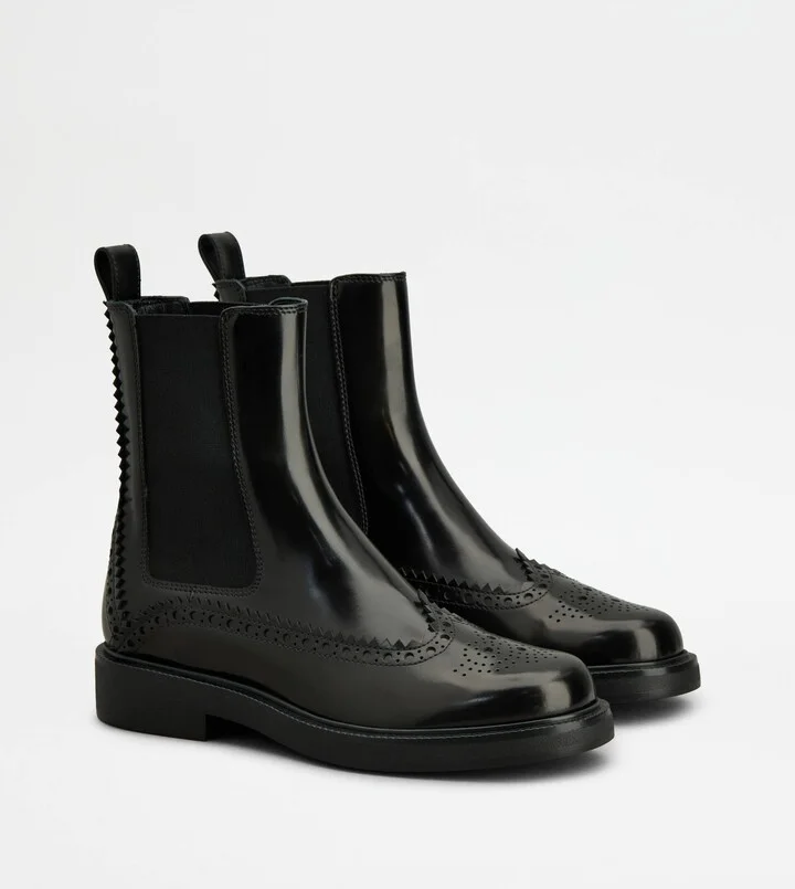 Ankle Boots in Leather - Image 2