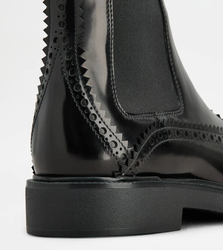 Ankle Boots in Leather - Image 5