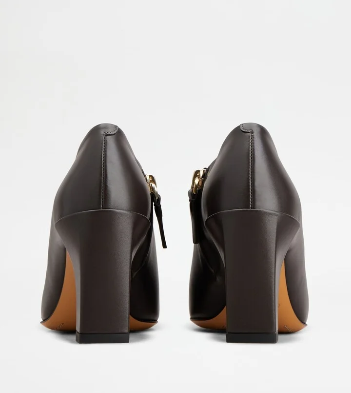 Ankle Boots in Leather - Image 3